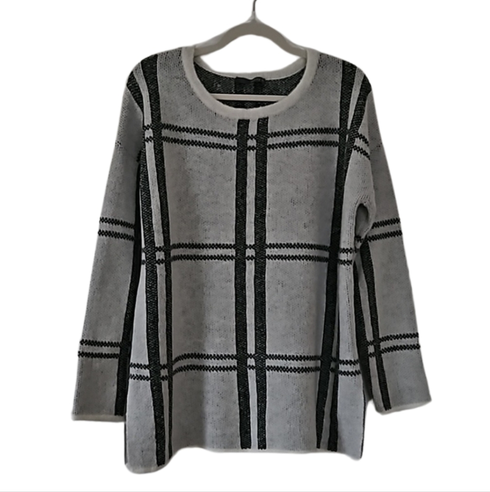 Matty M Gray Plaid Tunic Sweater